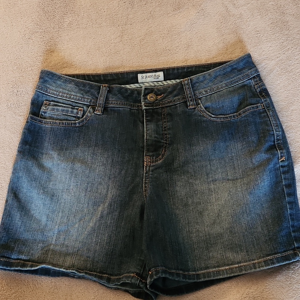 ST. JOHNS BAY Women's Jean shorts Size 8